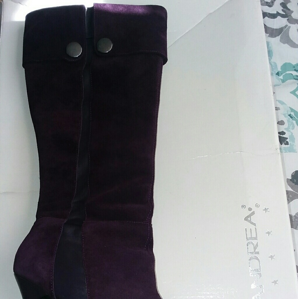 Purple suede high heeled boots - Picture 2 of 8